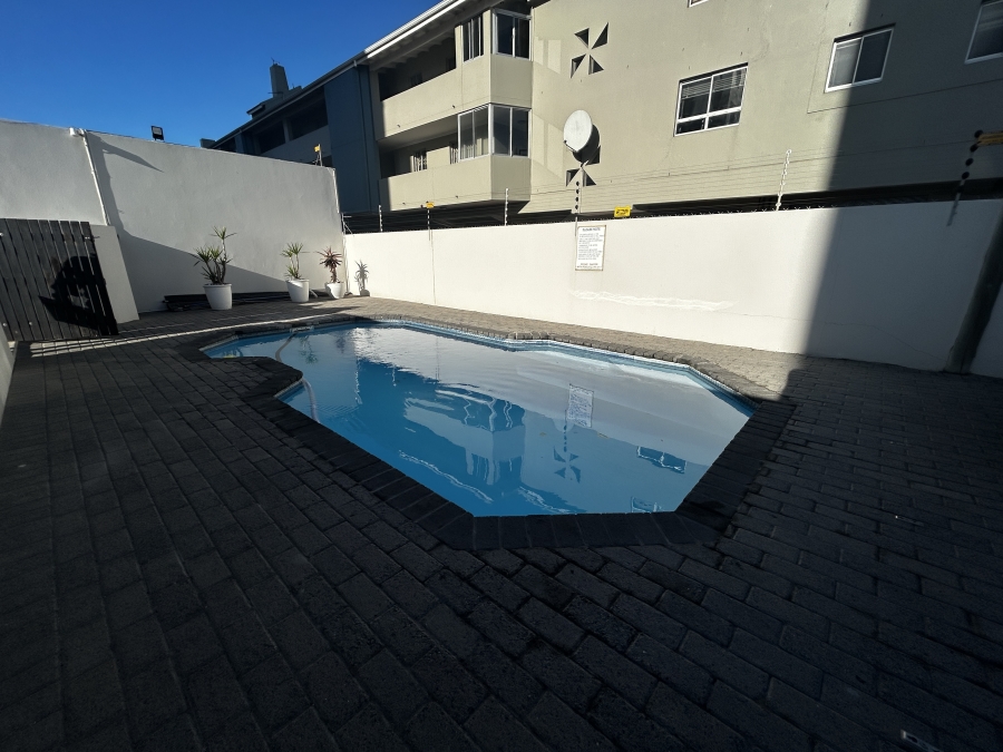 2 Bedroom Property for Sale in Beachfront Western Cape